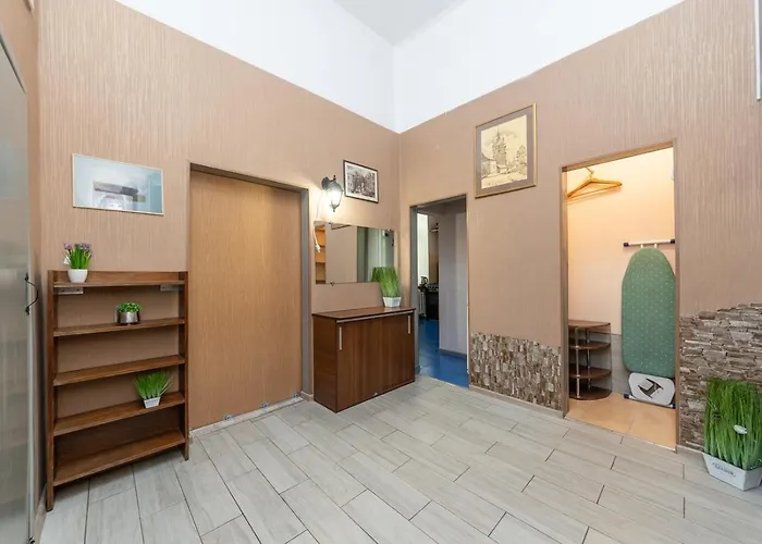 Art Apartment In Maidan