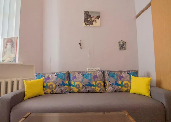 Art Apartment In Maidan